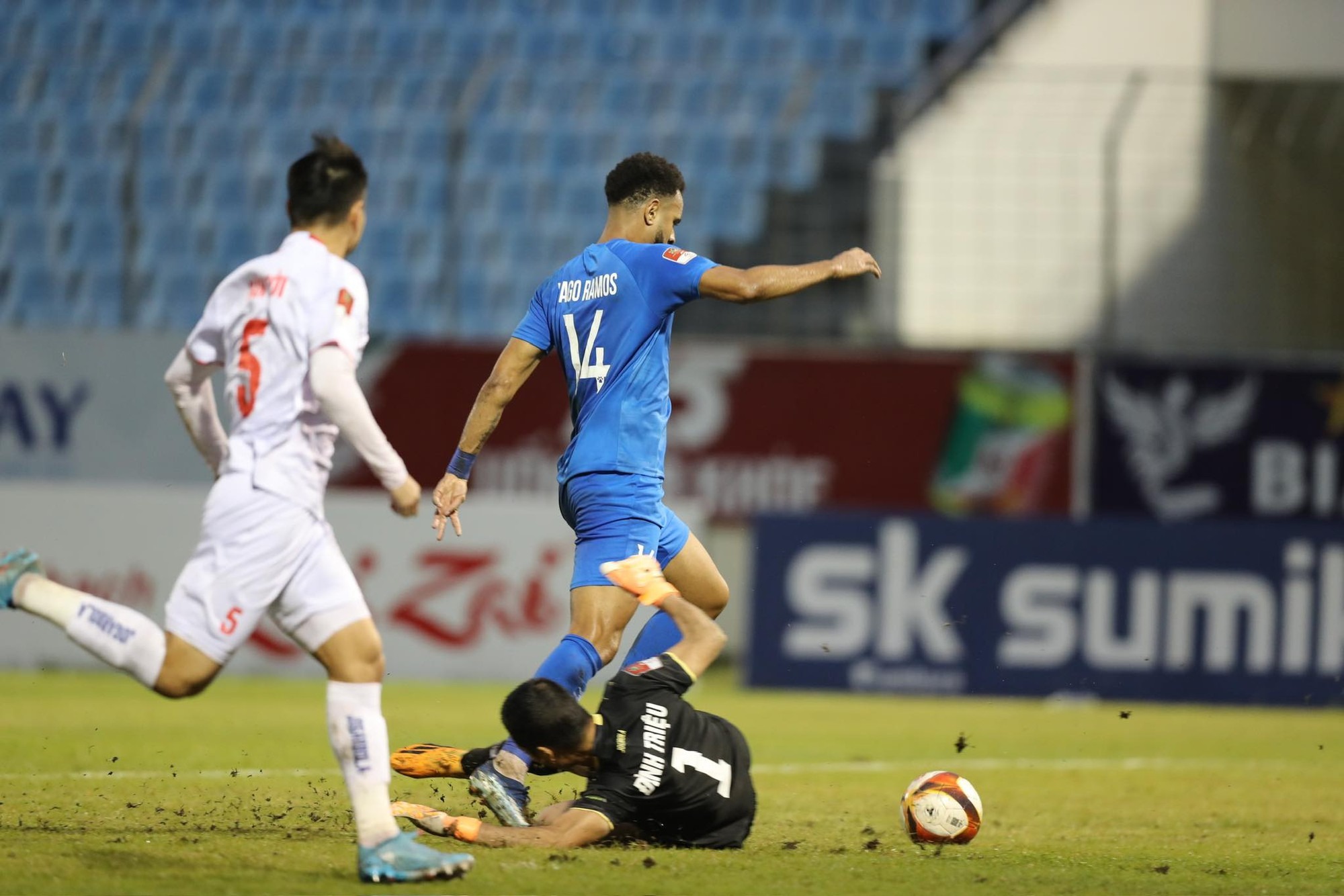 Nhận định soi kèo Quảng Nam vs Hải Phòng lúc 17h00 ngày 20/10/2024 nhan-dinh-soi-keo-quang-nam-vs-hai-phong-luc-17h00-ngay-20-10-2024-1