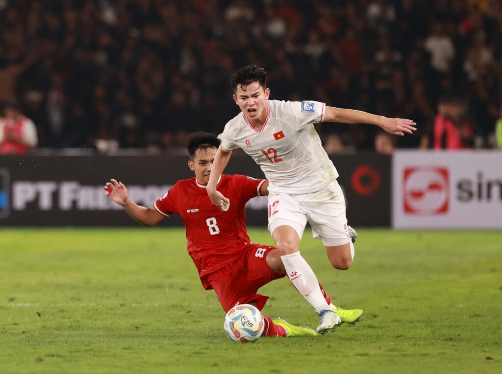 Nhận định soi kèo Việt Nam vs Indonesia vào 20h00 ngày 15/12/2024 nhan-dinh-soi-keo-viet-nam-vs-indonesia-vao-20h00-ngay-15-12-2024-1