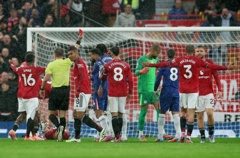 chelsea-guc-nga-truoc-mu-sanchez-cui-dau-nhan
