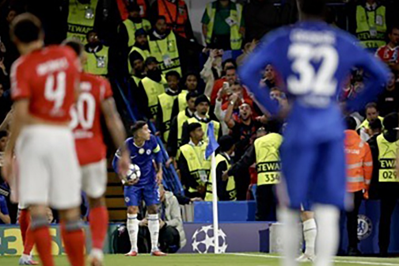 enzo-fernandez-hung-chiu-la-o-tai-stamford-bridge-mourinho-phai-ra-tay